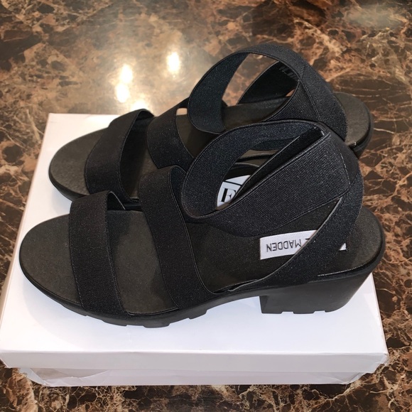 Steve Madden Black Platform Sandals FINAL PRICE - Picture 2 of 5